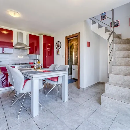 Perla 1-2 By Interhome *