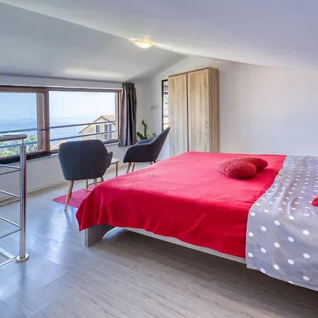 Perla 1-2 By Interhome Ičići