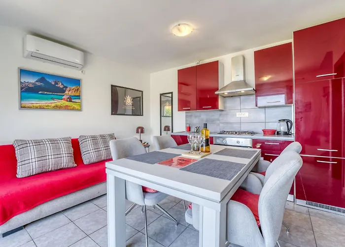 Perla 1-2 By Interhome * Ičići