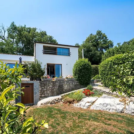 Perla 1-2 By Interhome * Ičići