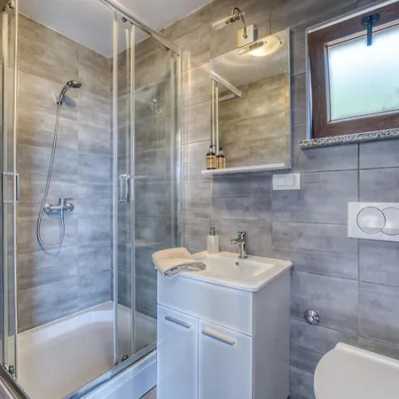 Perla 1-2 By Interhome