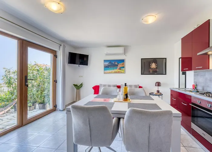 Perla 1-2 By Interhome