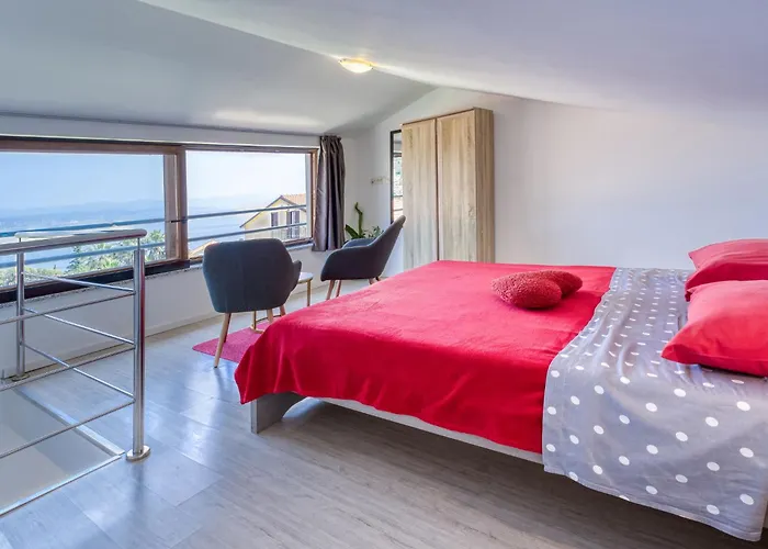 Perla 1-2 By Interhome Ičići