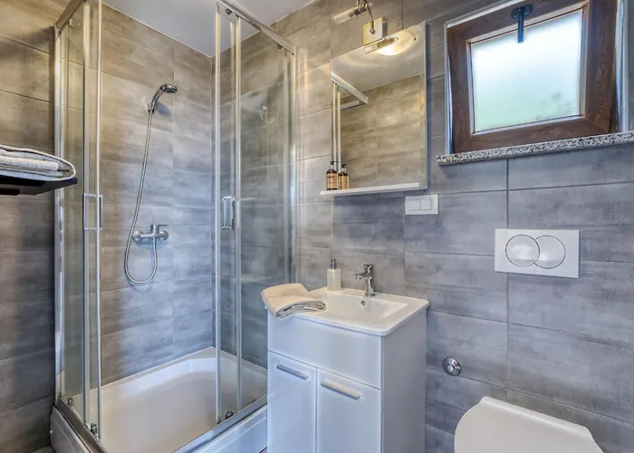 Perla 1-2 By Interhome